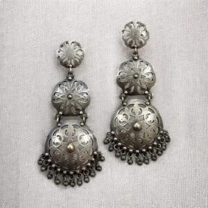 SOHA DANGLER EARRINGS