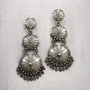 SOHA DANGLER EARRINGS