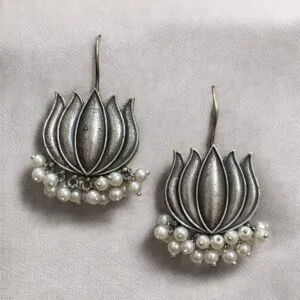 LOTUS PEARL HANGINGS