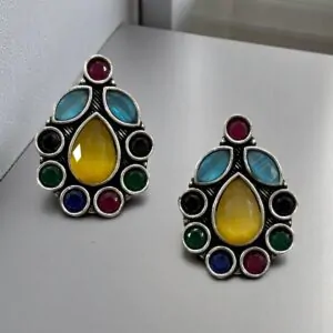 NIMMI STONE STUDS