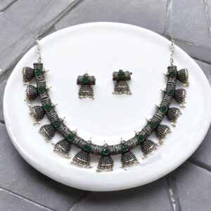NEETA CHOKER SET-GREEN